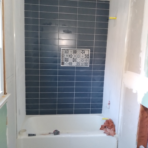 Tile installation - Picture 6 of 8